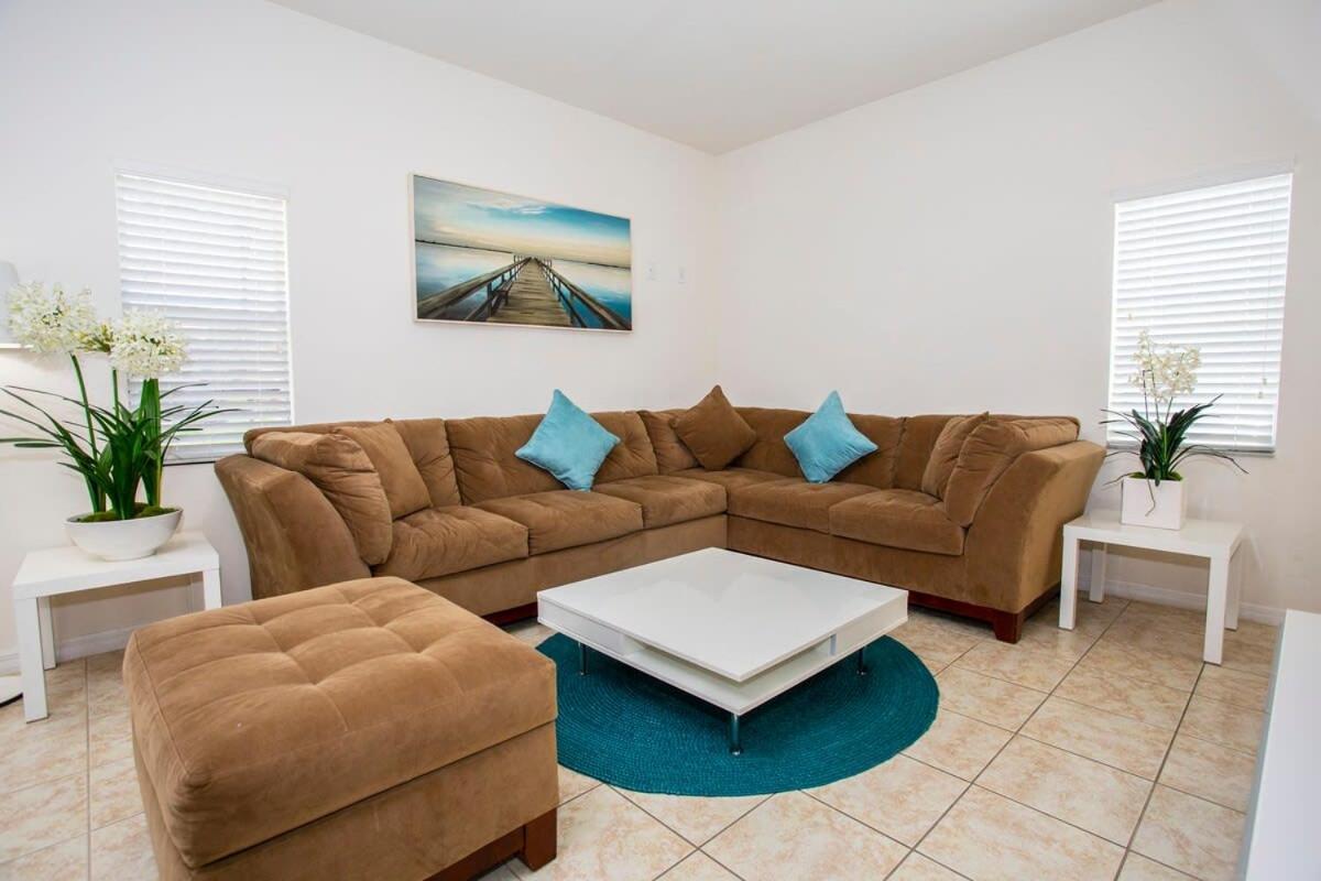 Four Bedrooms Townhouse 4563 คิสซิมมี ภายนอก รูปภาพ